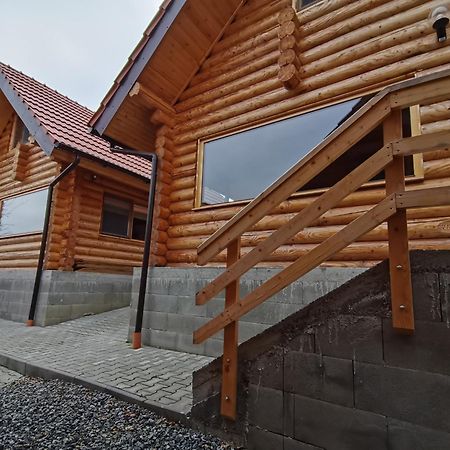 Long Rock Chalets Rimetea Extérieur photo