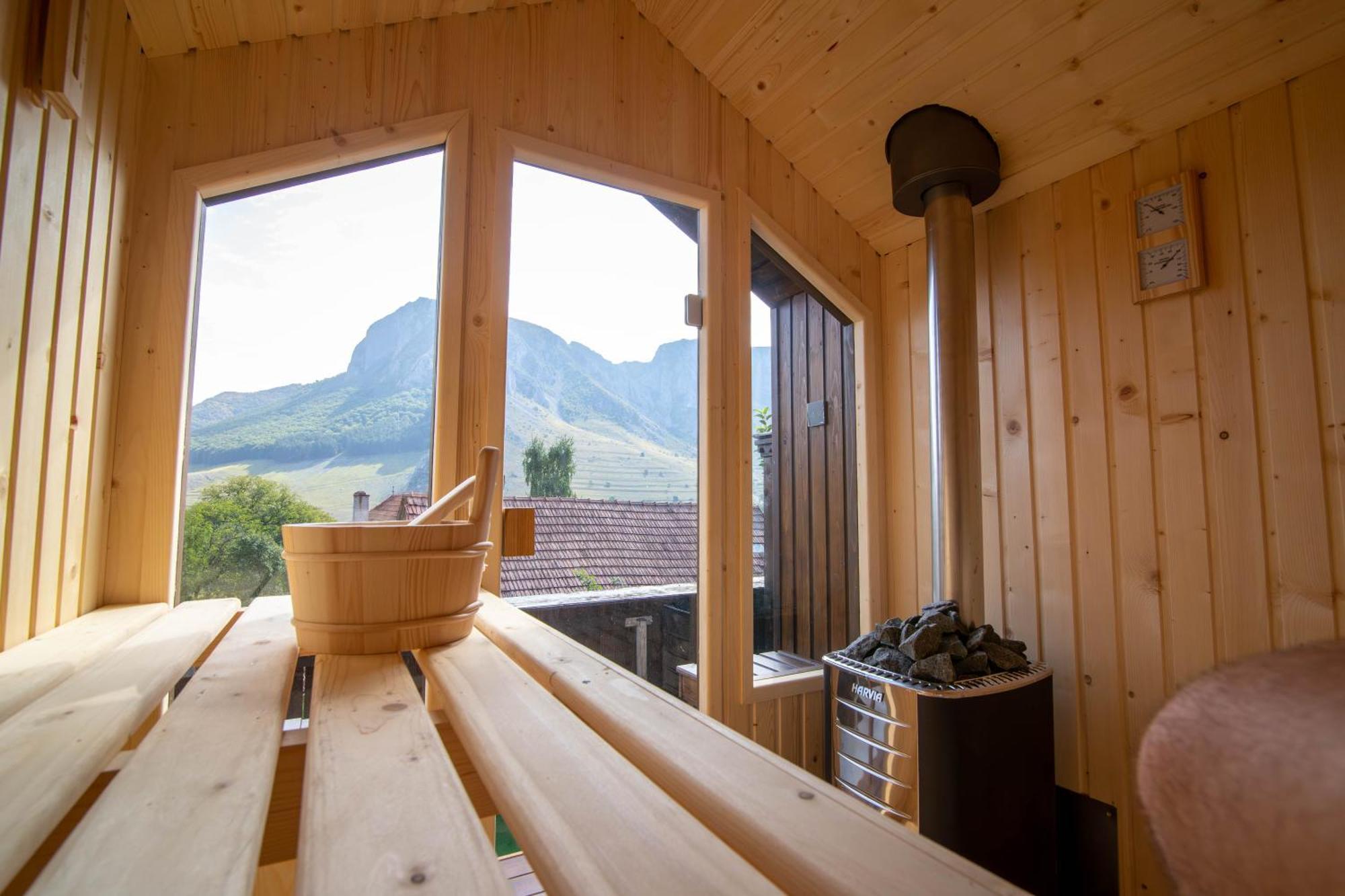 Long Rock Chalets Rimetea Extérieur photo