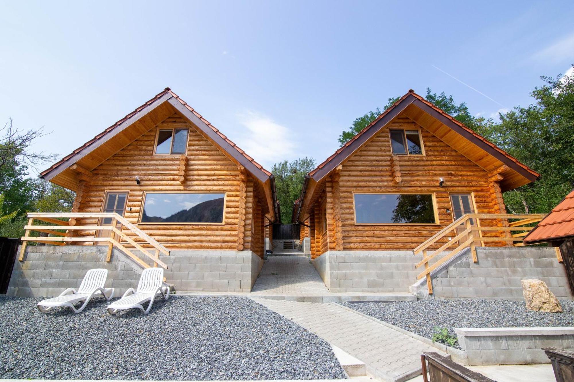 Long Rock Chalets Rimetea Extérieur photo